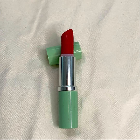 Clinique - Long Last Soft Matte Lipstick “Matte Crimson” - Picture 1 of 3